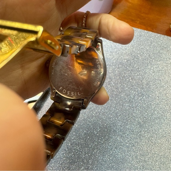 Fossil Tortoise Shell Watch - Picture 3 of 6